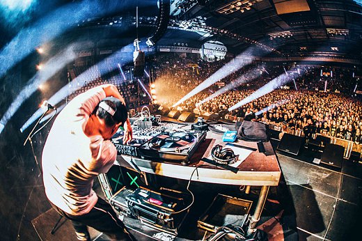 12---MIXMASTERMIKE-HD-PIC-3.jpg
