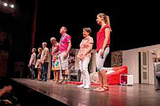 14---Mezin_2018_theatre_cote_cour_17_18-bulle-WEB-5.jpg