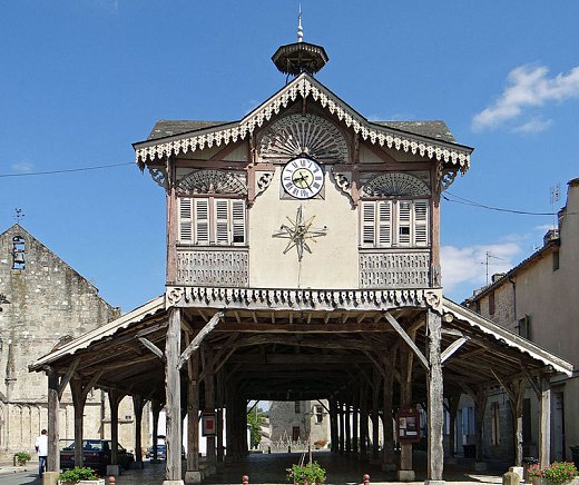Halle_de_Gontaud-de-Nogaret_-4.jpg