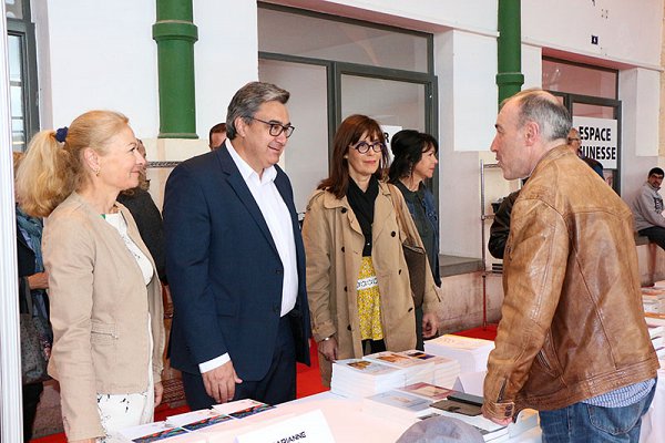 01---salon-du-livre-villeneuve.jpg