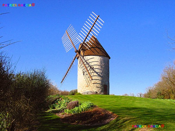 02-3-moulins-beaugas.jpg