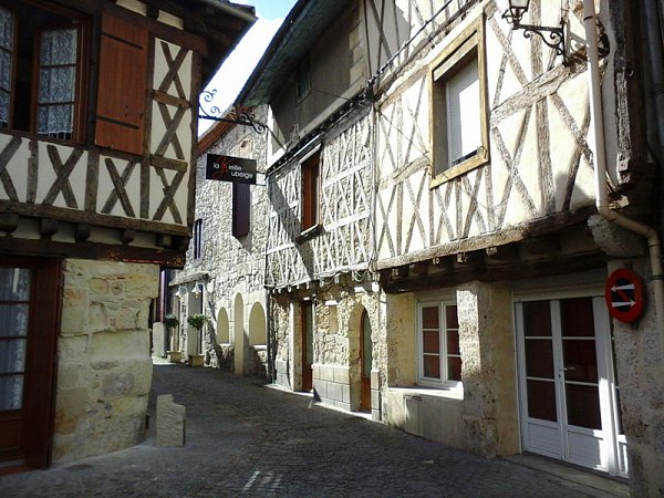 16---Maisons-a-colombages-Casteljaloux-ptt.jpg