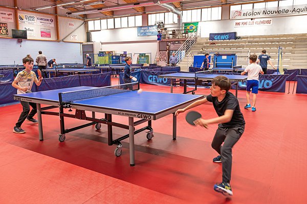 Club-de-ping-pong-du-Villeneuvois-1.jpg