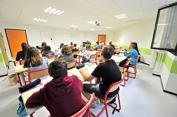 page-12---classe_eleves_college_moulin_marmande.jpg