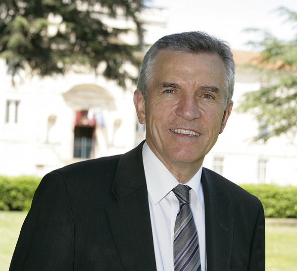 page-3---PierreCamani---th-daniel-vidal.jpg